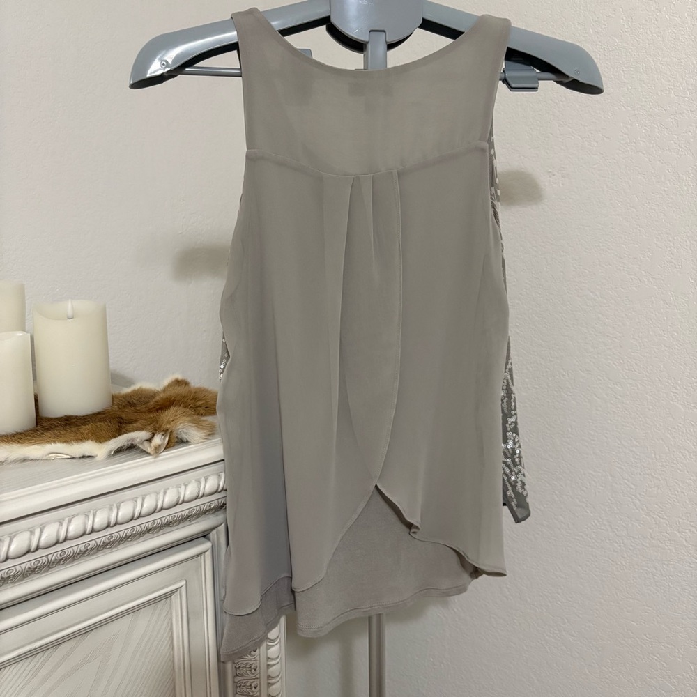 Express Gray and White Patterned Tank Top - Picture 3 of 4